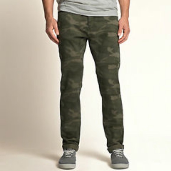 hollister camouflage pants